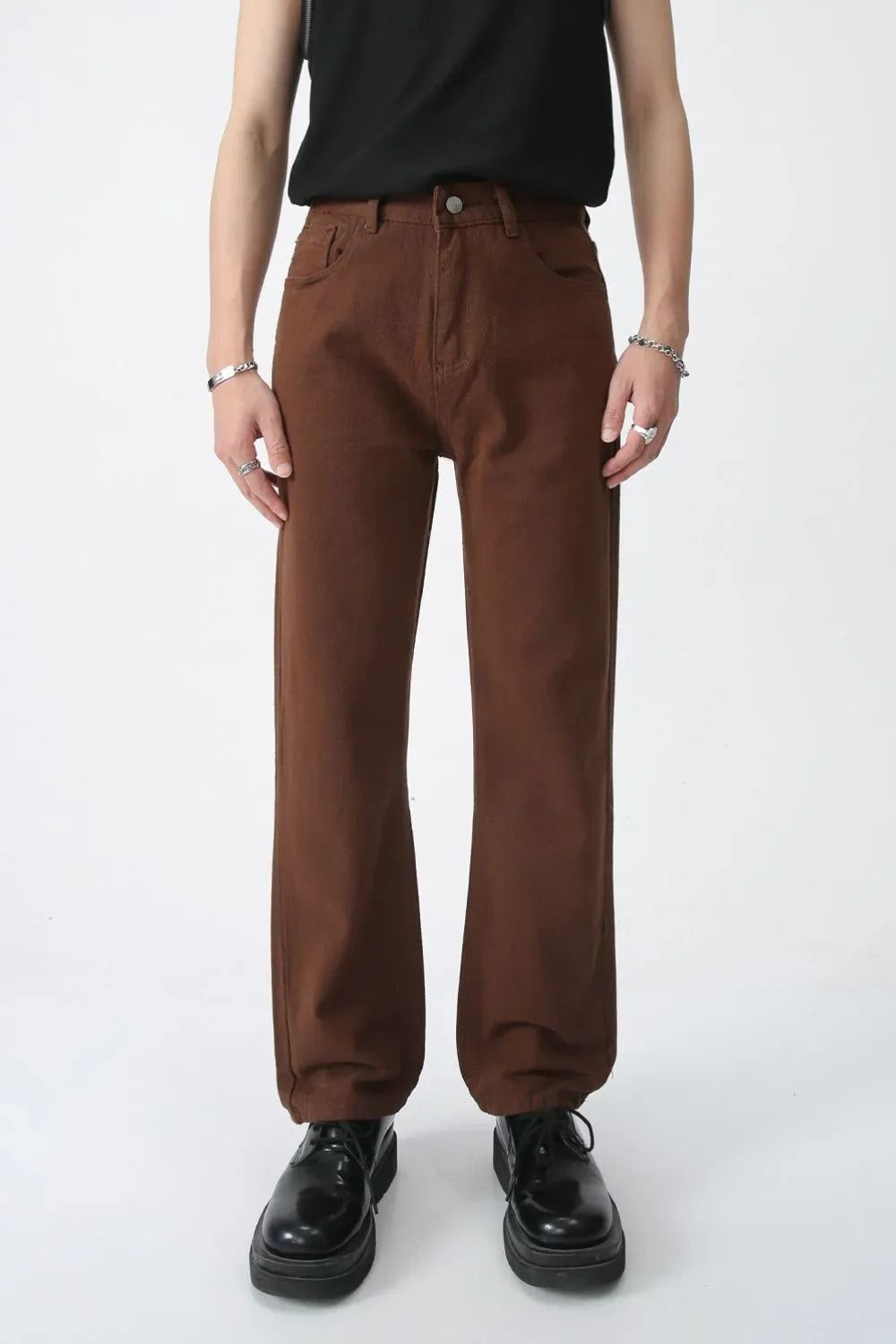 Mid Rise Jeans with Pockets