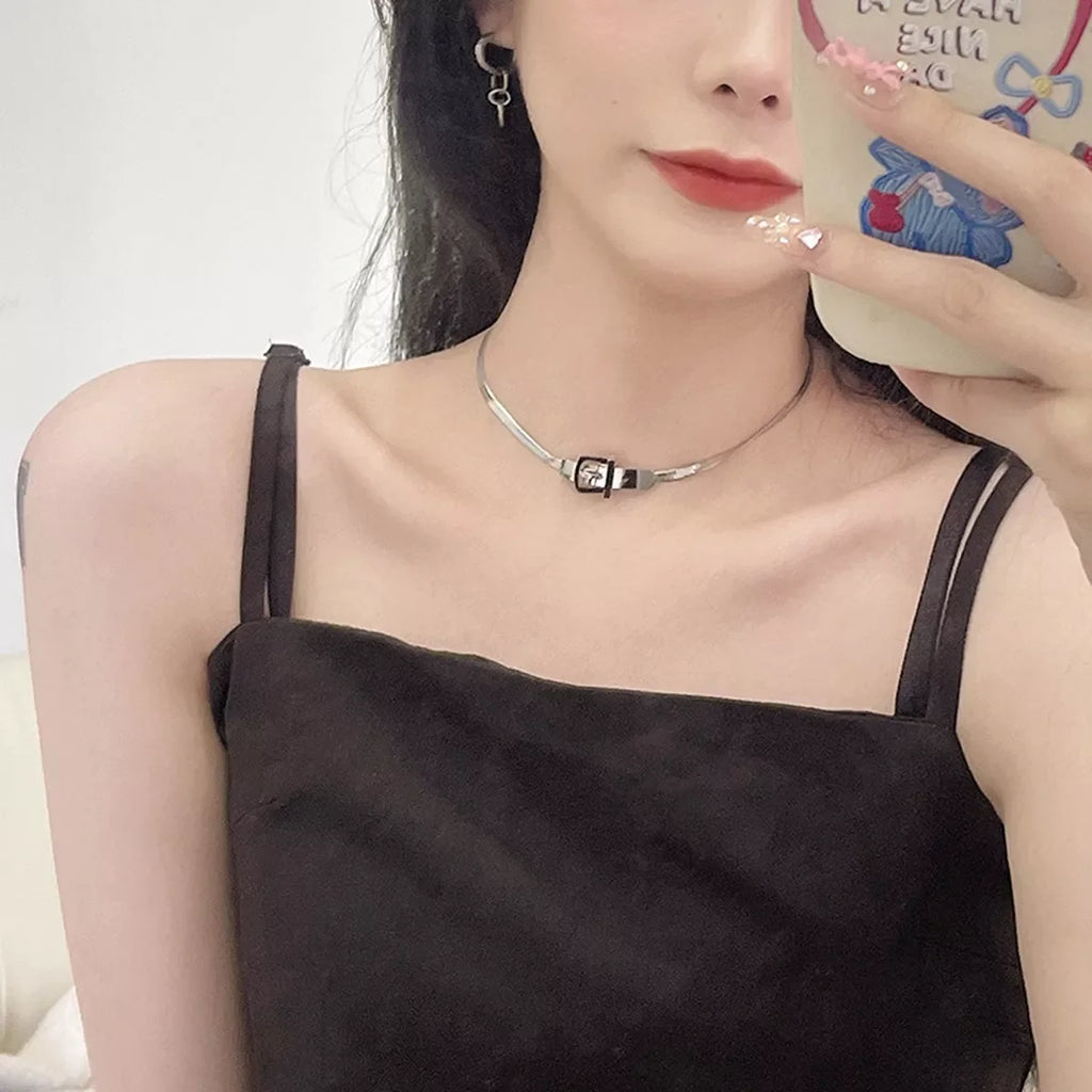 Chic Buckle Choker Necklace