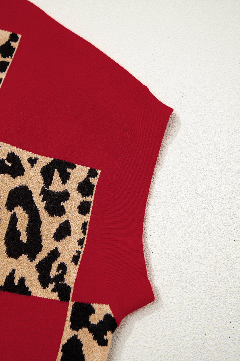 Red Plus Size Leopard Contrasted Checkered Short Sleeve Sweater