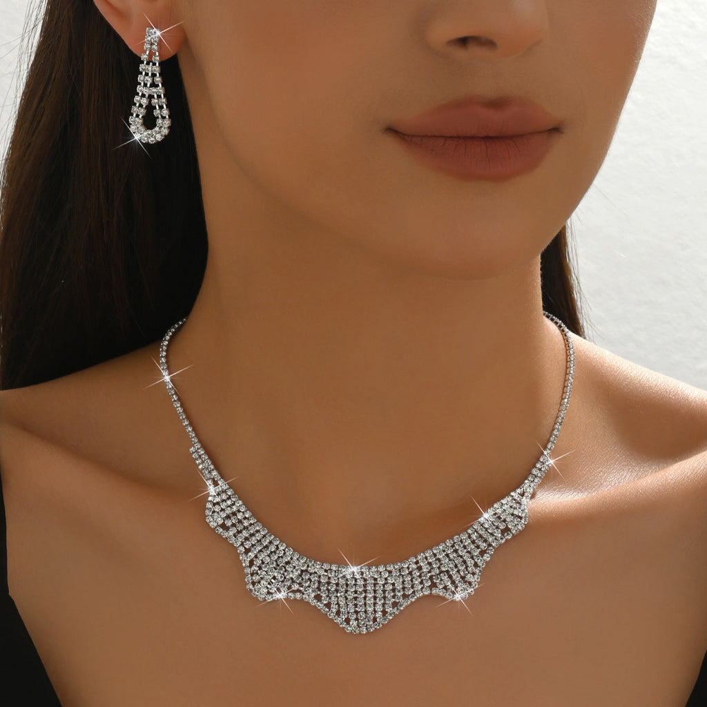 Women 2 Pcs Wavy Rhinestone Jewelry Set,Choker Necklace And Hollow Teardrop Dangle Earrings,Glamour Costume Accessories For Wedding Banquet Party Occasion