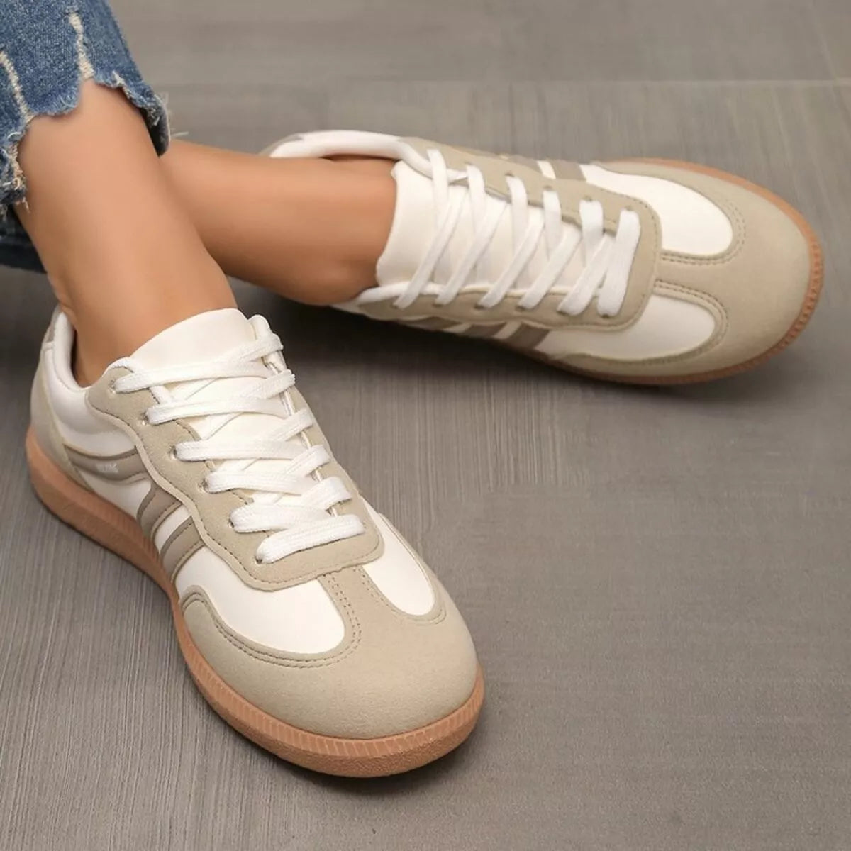 Round Toe Lace Up Sneakers