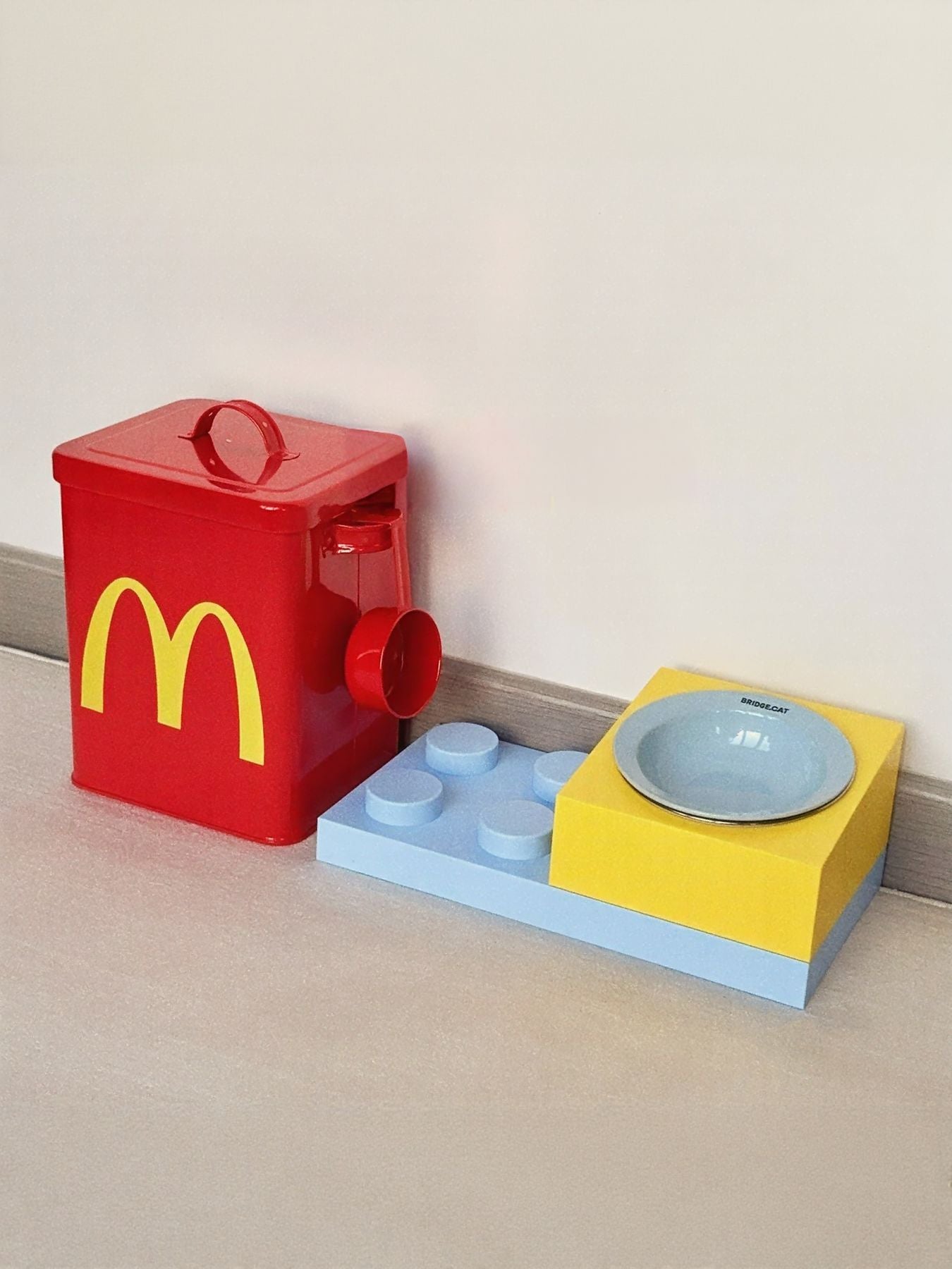 McDonald's Style Pet Food Storage Container