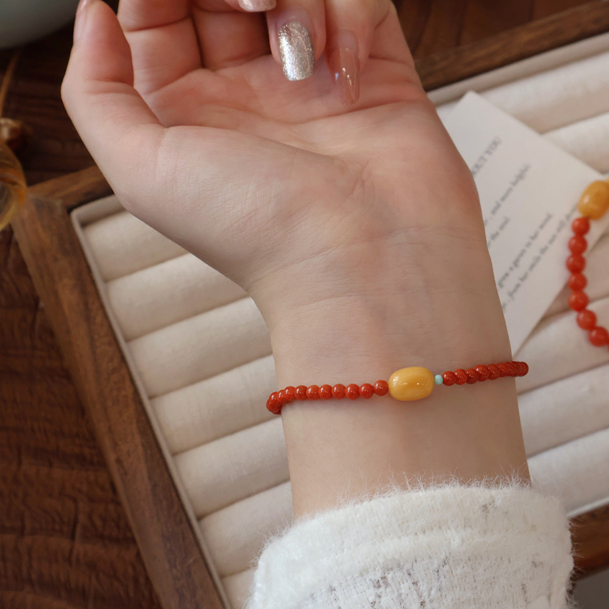 Female Natural South Red Agate Bracelet