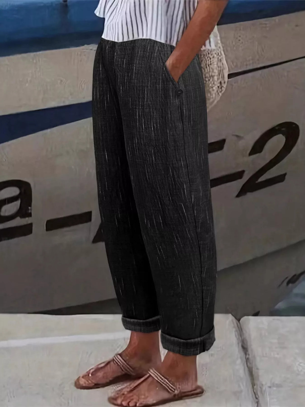 Loose Fit Cropped Pants