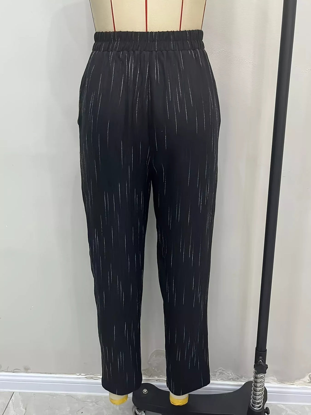 Loose Fit Cropped Pants