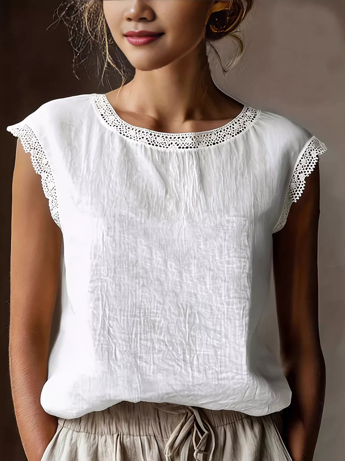 Lace Trim Round Neck Sleeveless Blouse