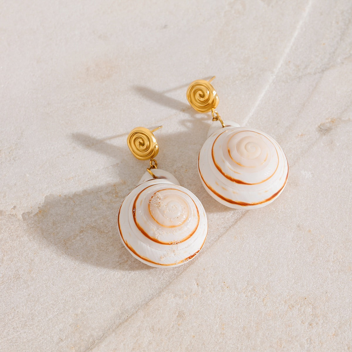 18K Gold Conch Shape Earrings, Necklace and Ring Set