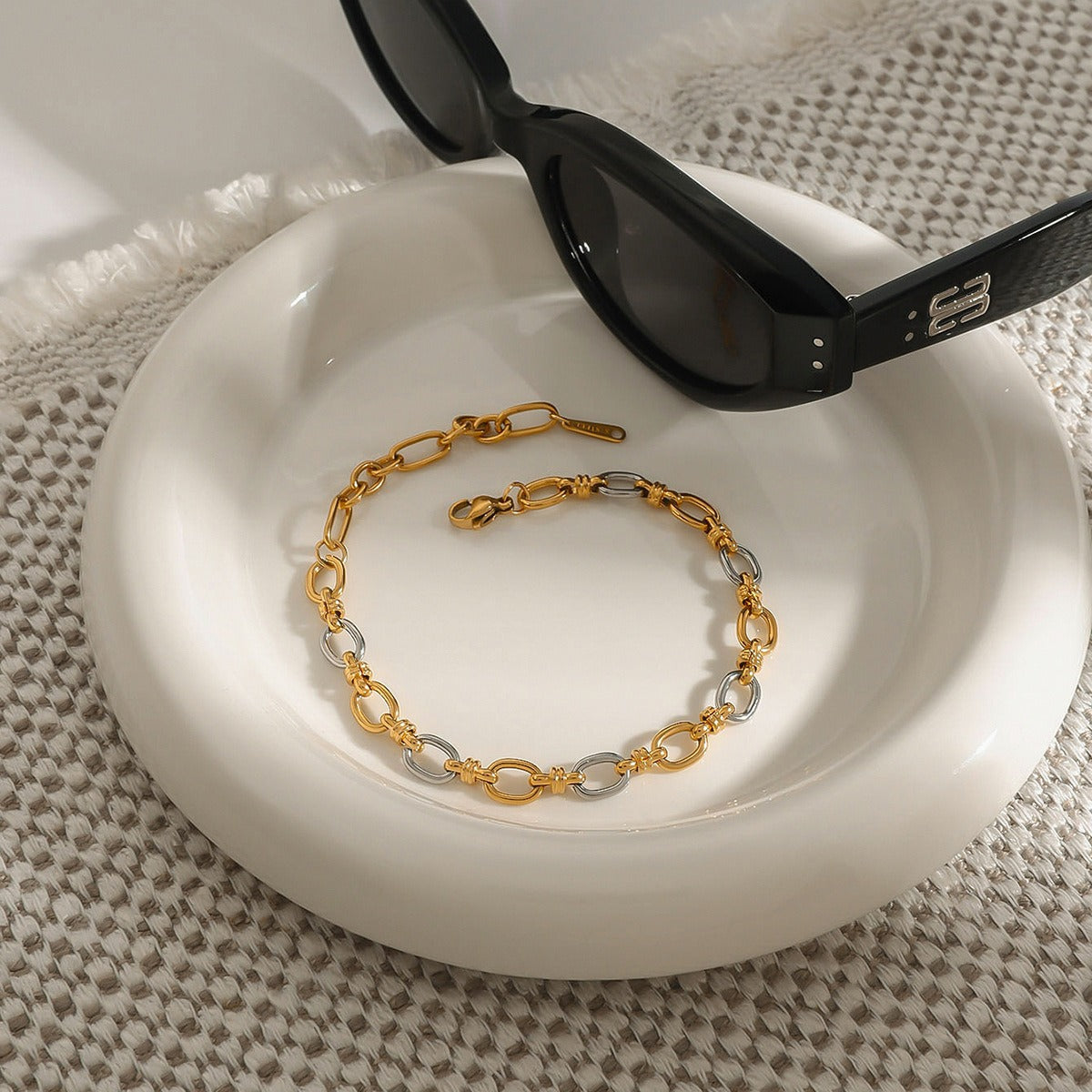 18K gold chain with gold and silver color matching design simple and elegant necklace bracelet set