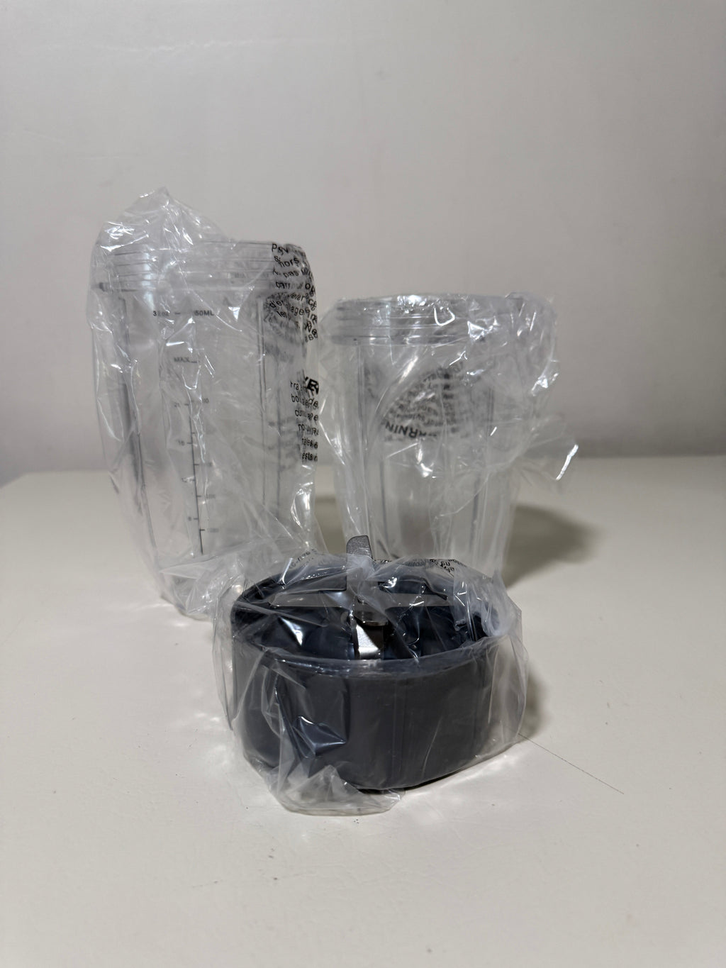 Blender Replacement Parts 3 pc, 32 oz and 24 oz Cups with Extractor Blade, Fits 600W and 900W