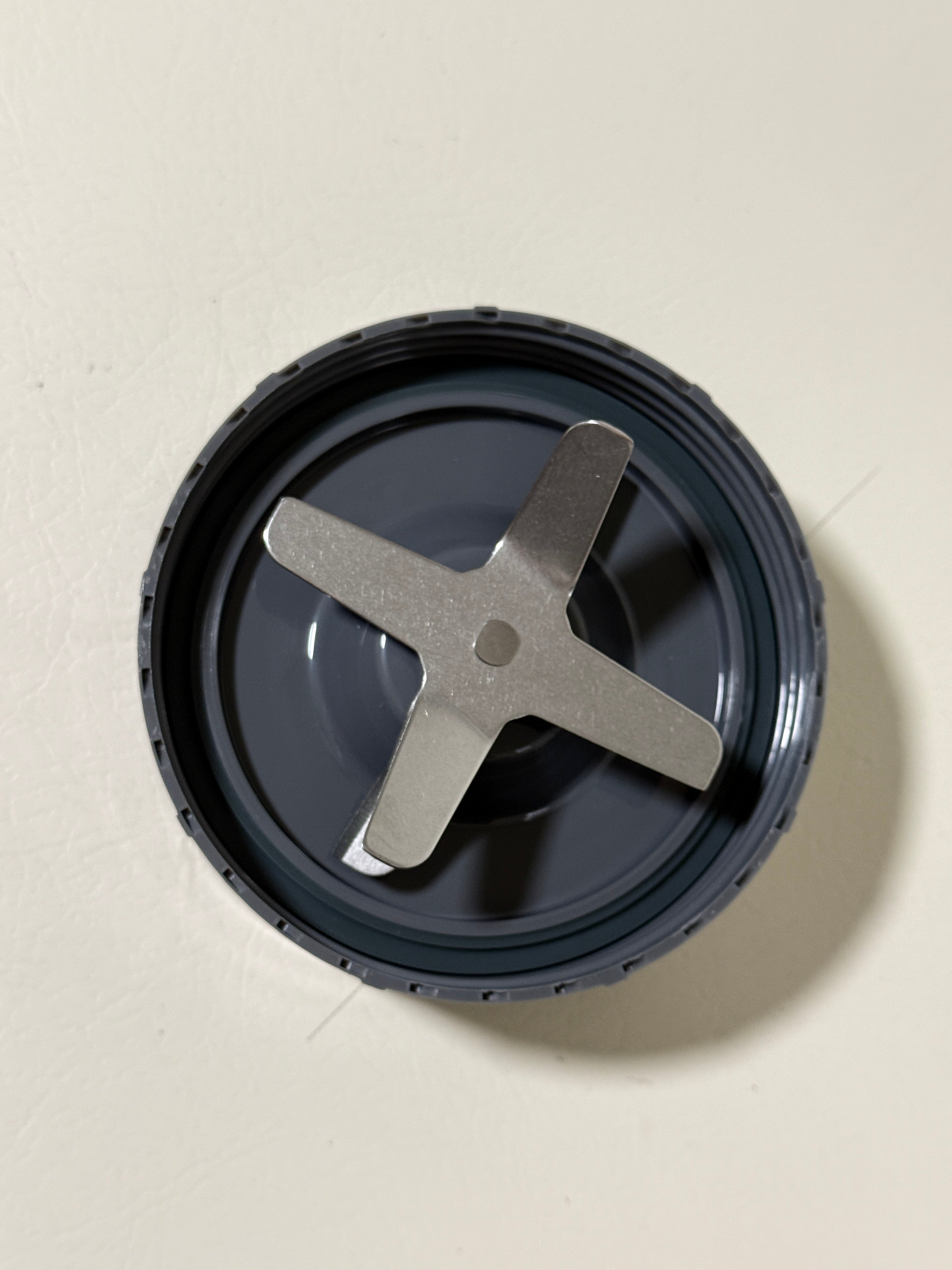 Blender Replacement Parts 3 pc, 32 oz and 24 oz Cups with Extractor Blade, Fits 600W and 900W