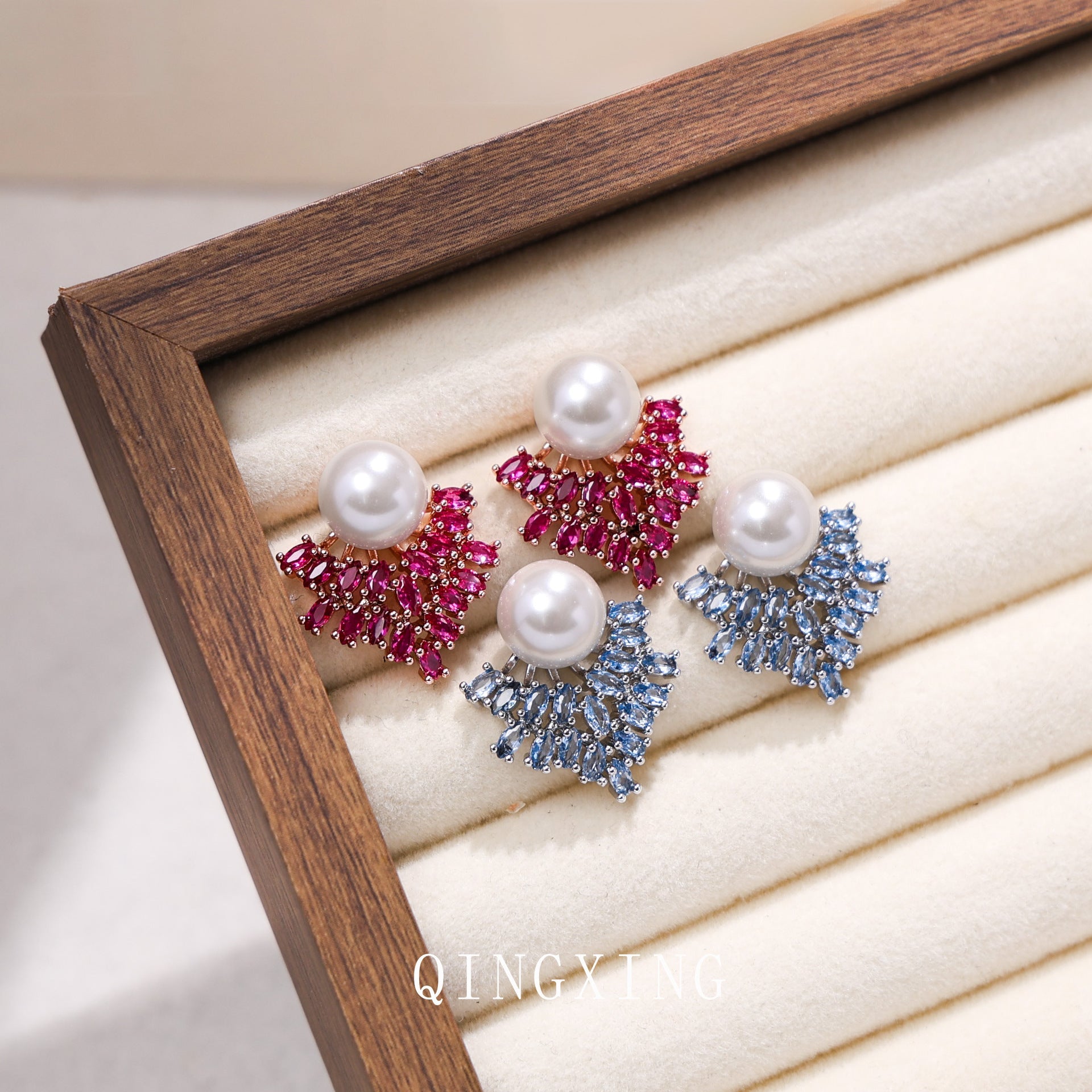 Womens Maple Leaf Pearl Inlaid Stud Earrings,Rhinestone Decorated Costume Earrings For Banquet Party Wear
