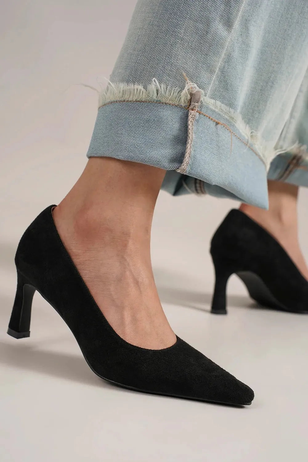 Faux Suede Mid-Heel Pointed Toe Pumps