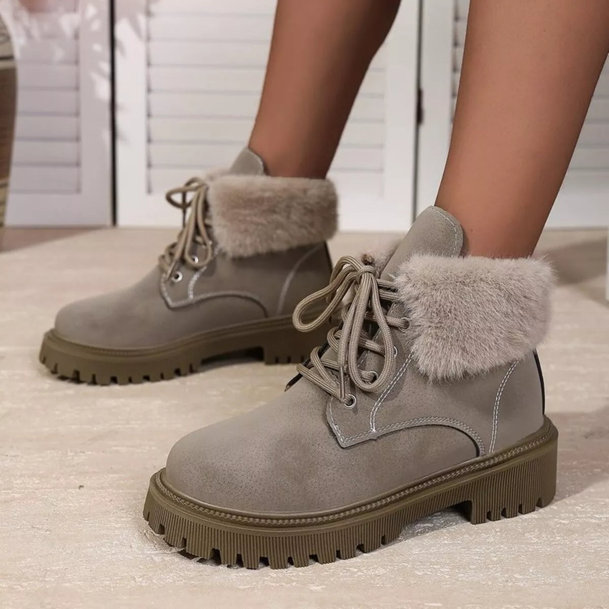 Lace Up Round Toe Block Heels Boots