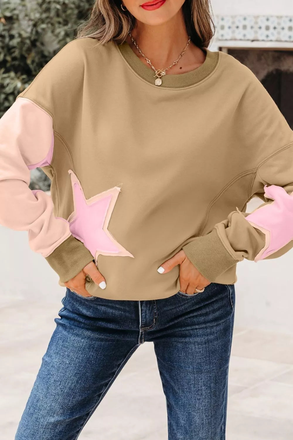 Star Patch Crew Neck Sweatshirt