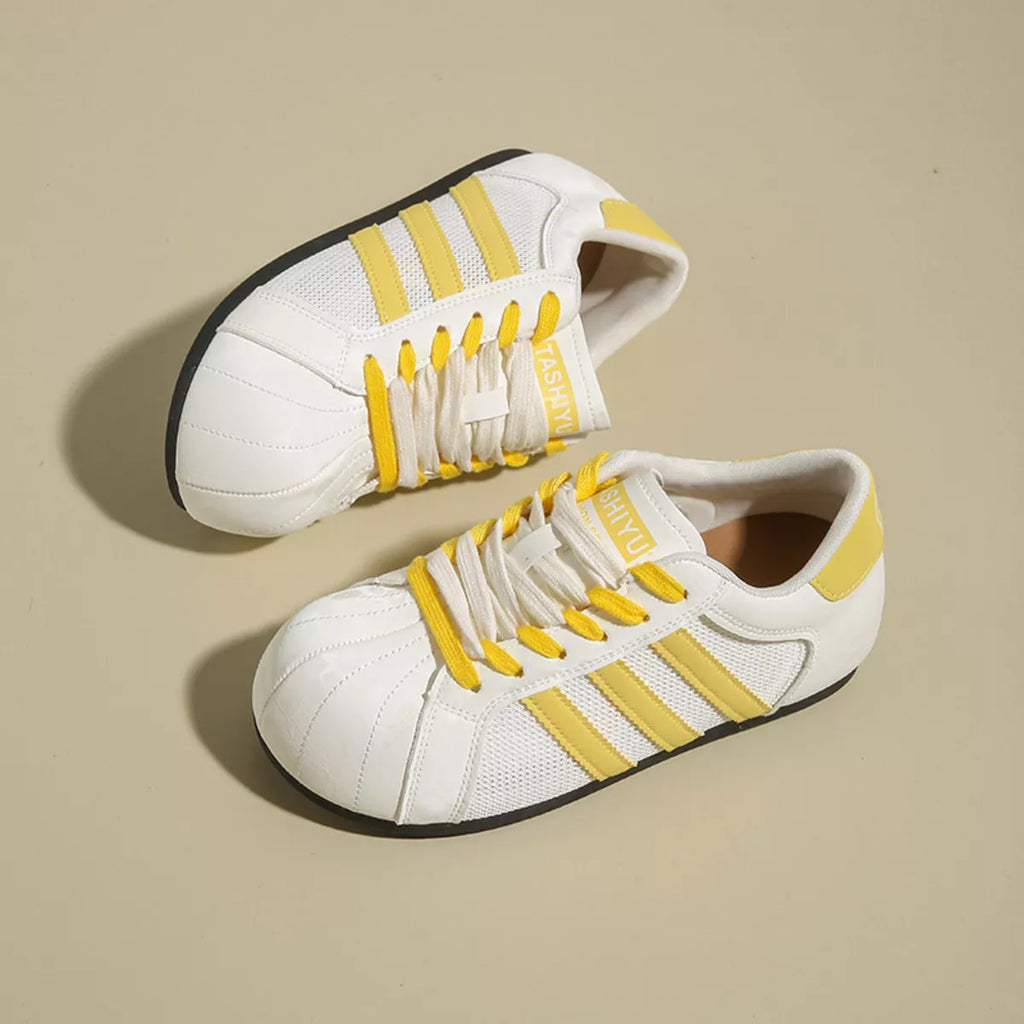 Lace Up Round Toe Sneakers