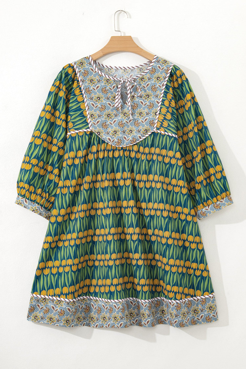 Green Plus Size Mixed Floral Print Striped Trim Loose Mini Dress