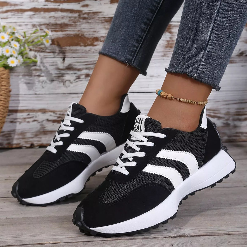 Lace Up Round Toe Sneakers