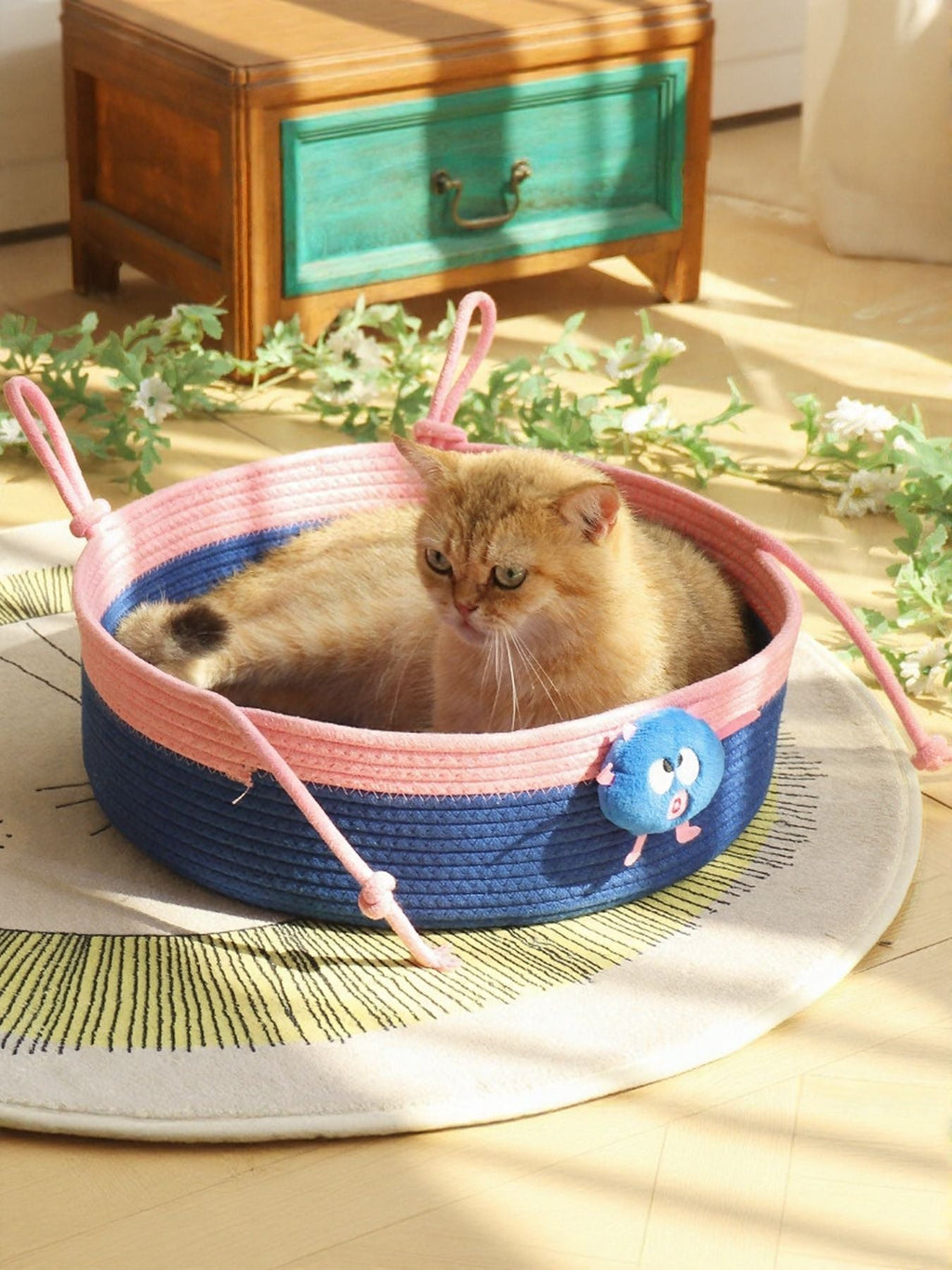 Two-Tone Woven Pet Nest