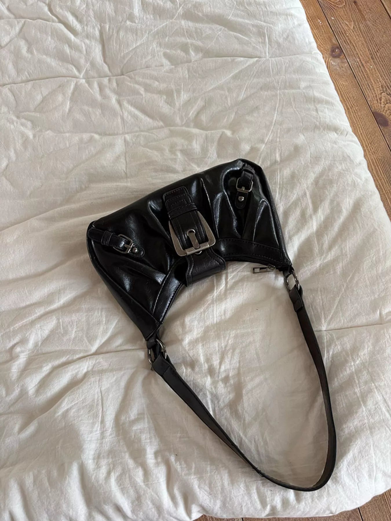 Buckle Decor Ruched Shoulder Bag