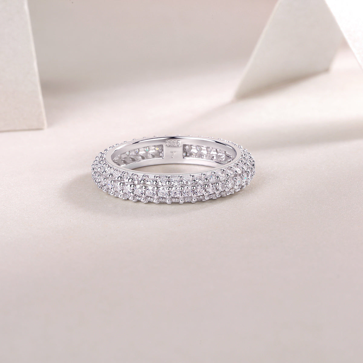 S925 Silver 2.8g Platinum Plated Moissanite Ring, 108pcs 1.5mm D VVS1 Pave Band, GRA Certified US 5-9