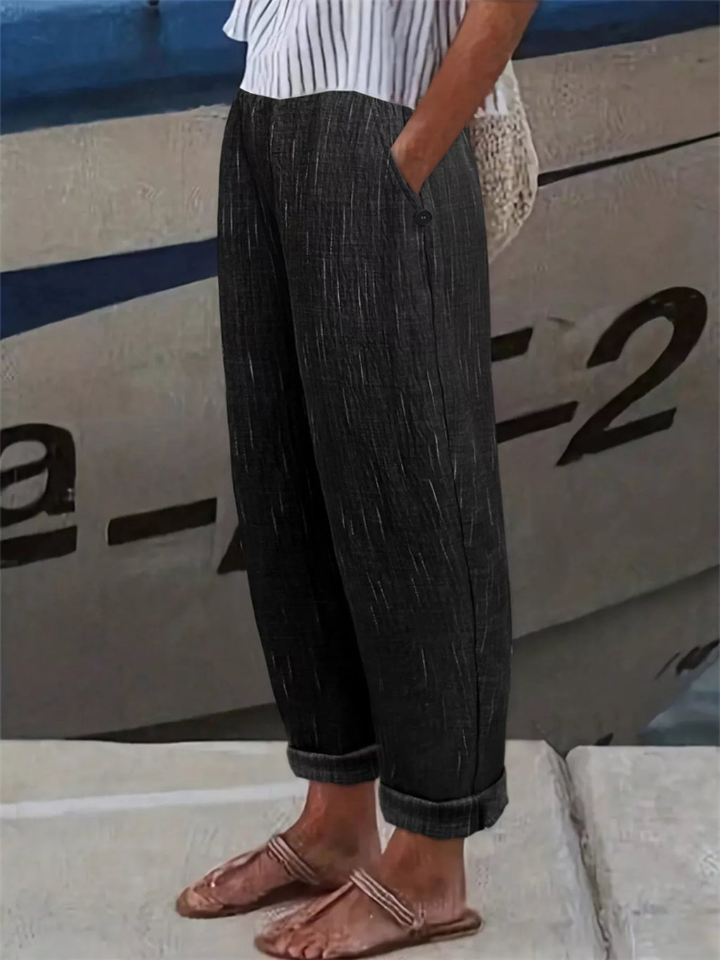 Loose Fit Cropped Pants
