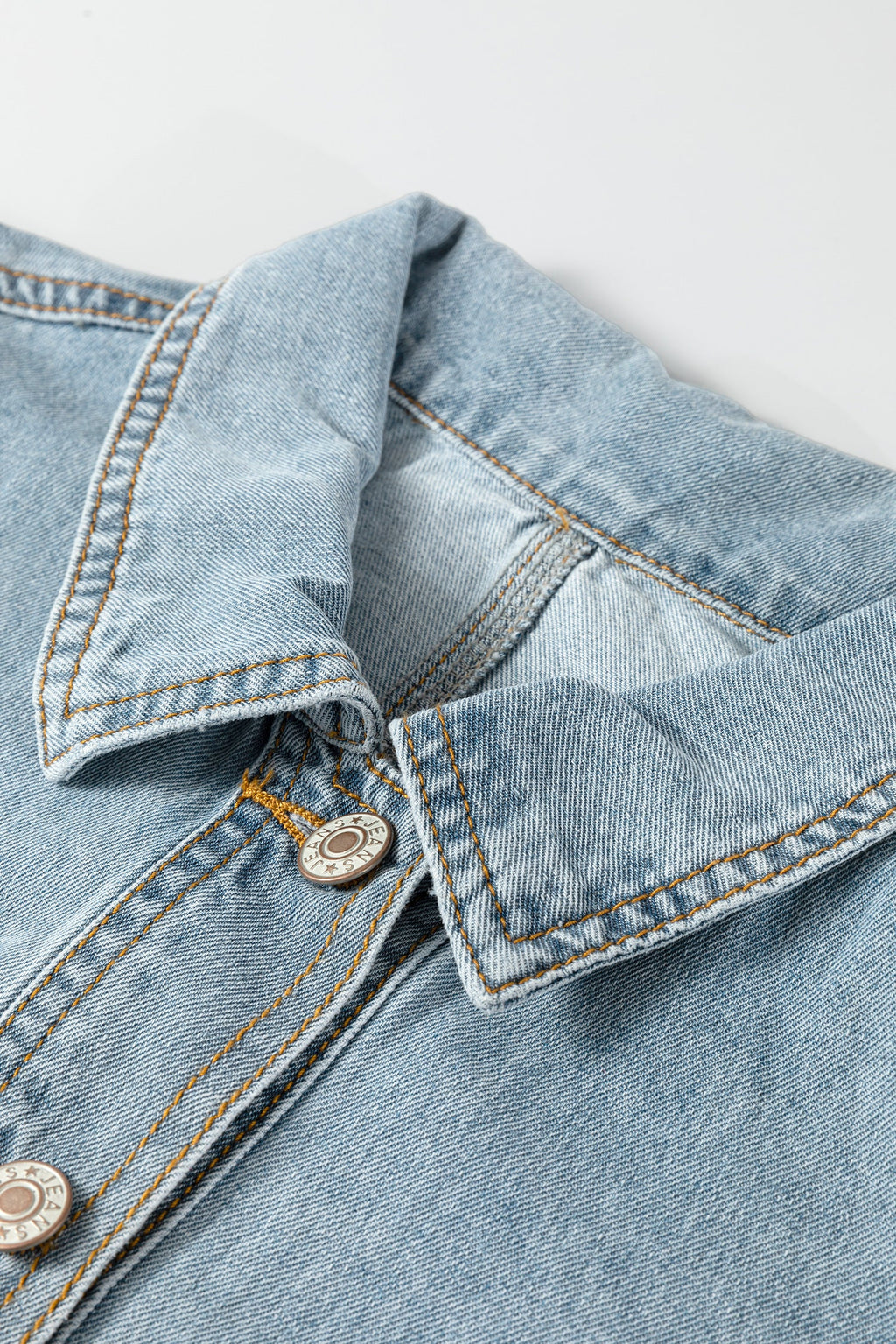 Light Wash Denim Drawstring Hem Buttoned Jacket