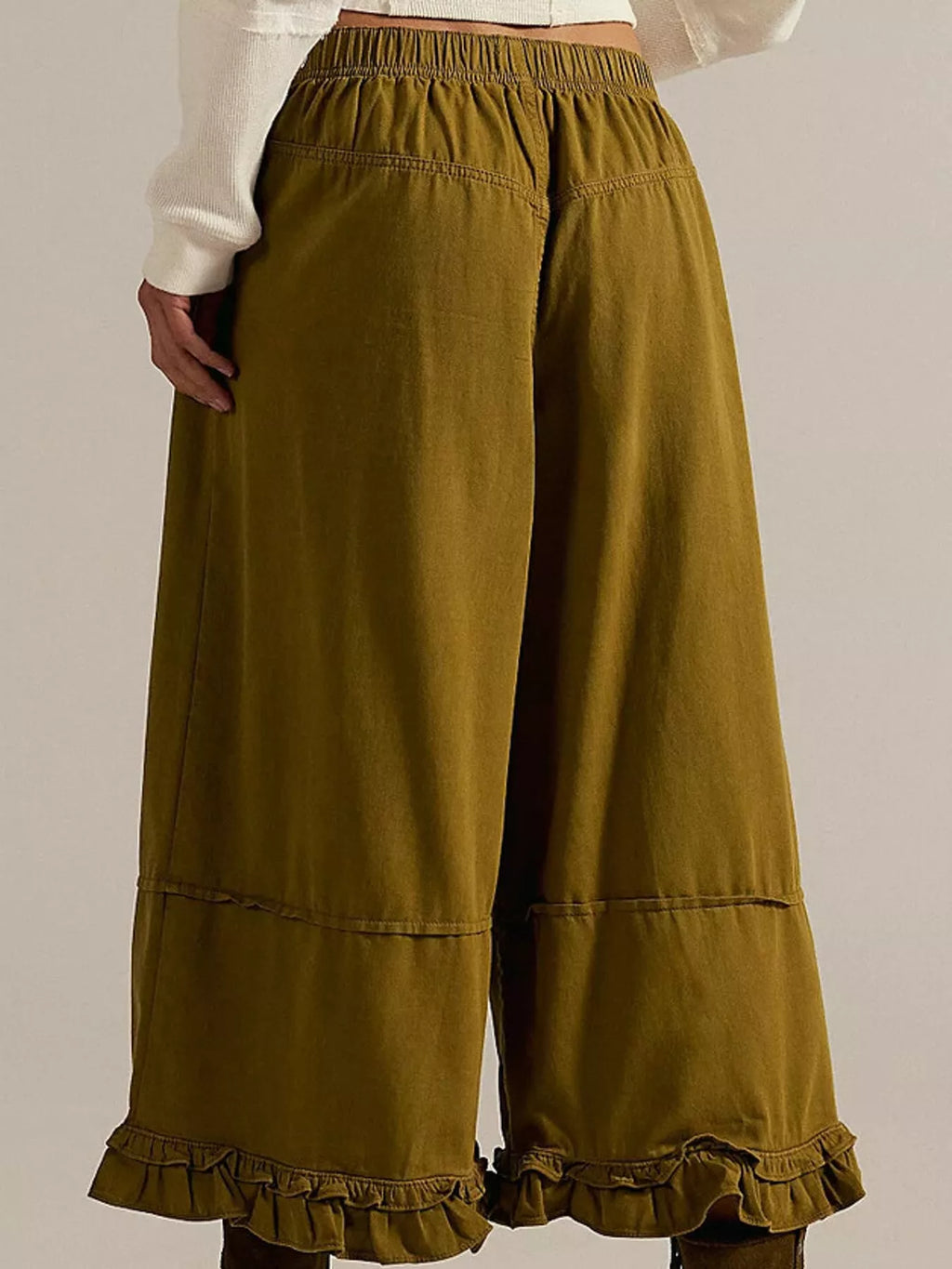 Wide-Leg Ruffle Hem Jeans