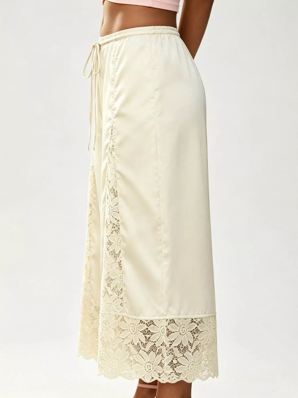 Lace Trim Wide-Leg Cropped Pants