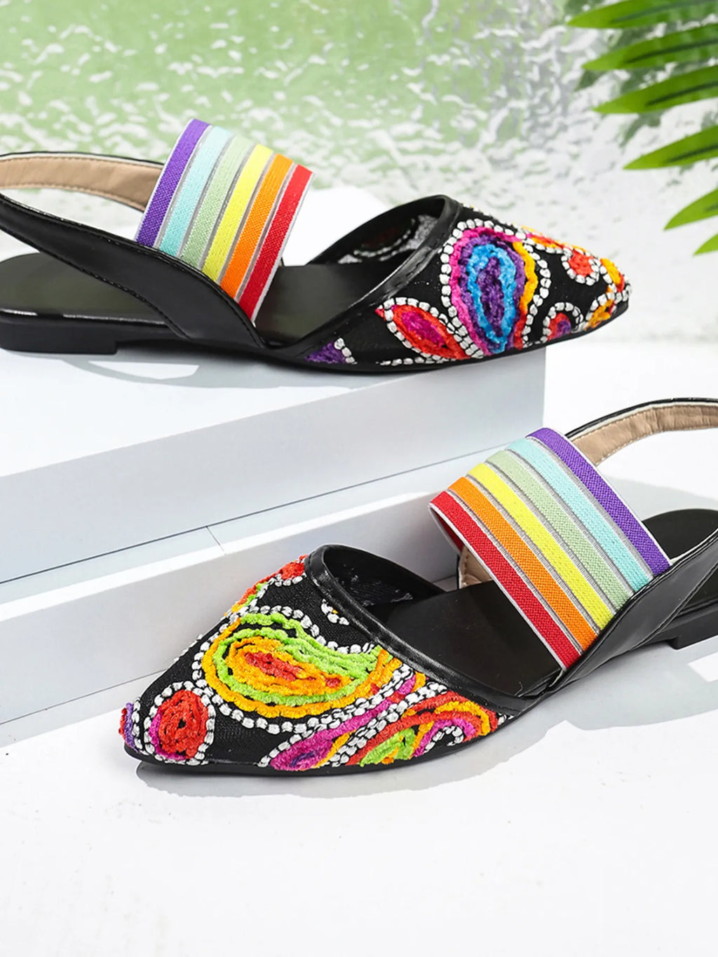 Contrast Point Toe Slingback Sandals