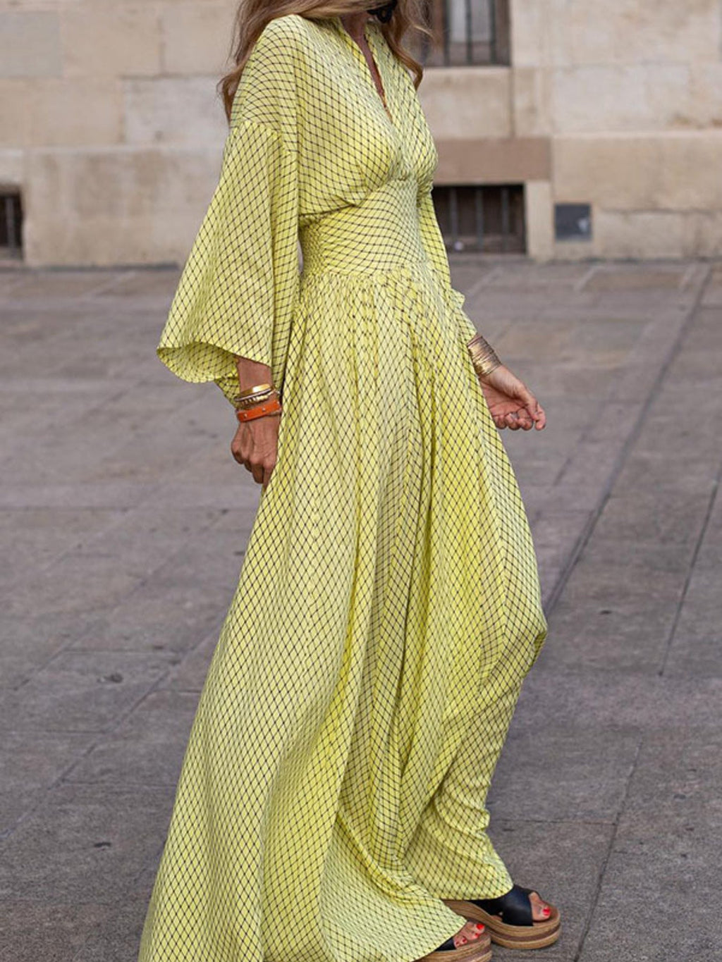 Elegant V-Neck Maxi Dress with Flowy Sleeves