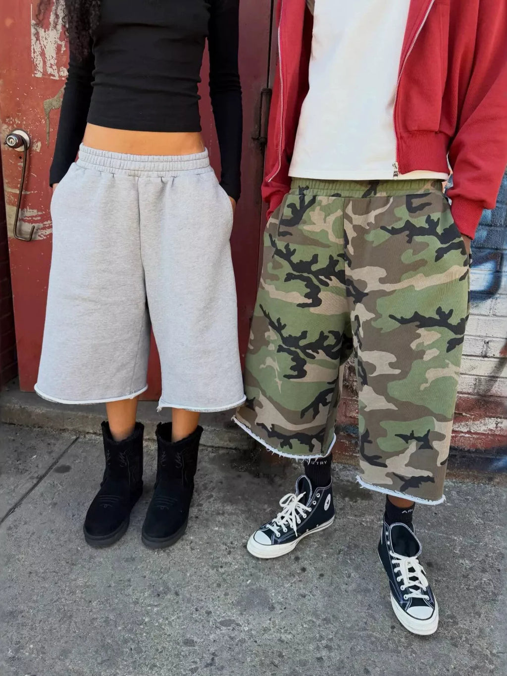 Wide-Leg Cropped Sweatpants with Pockets
