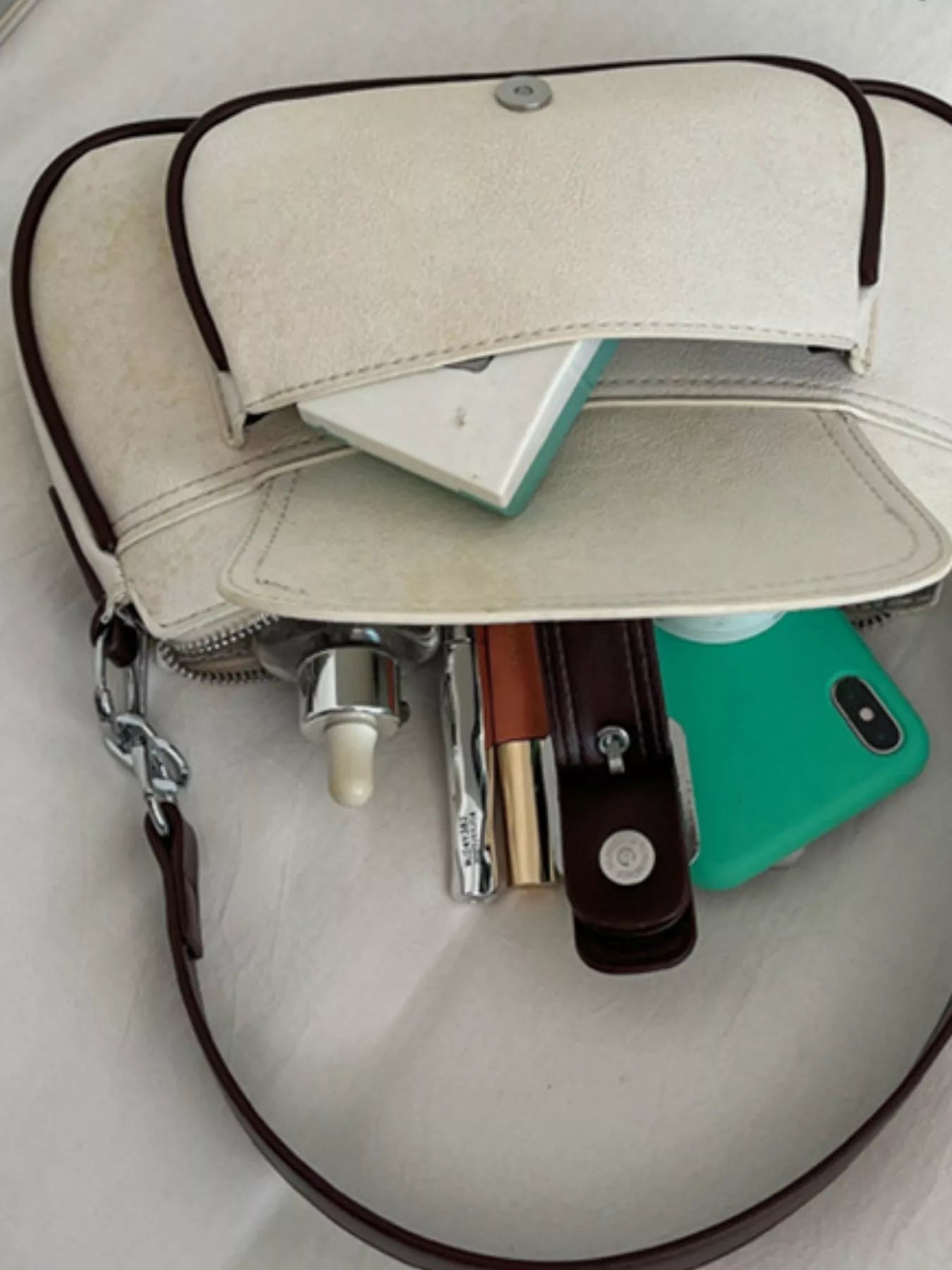 Vintage Buckle Detail Crossbody Bag