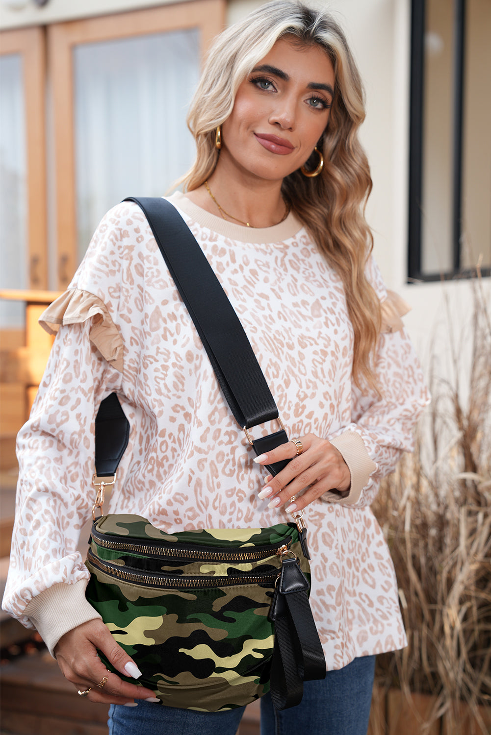 Four Leaf Clover Camouflage Print Gold Chain Strap Double Zipper Crossbody Bag