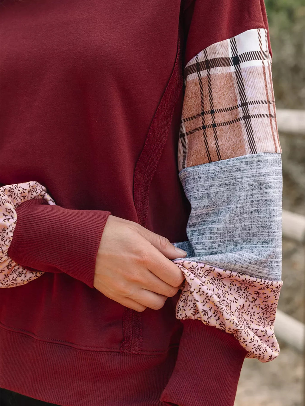 Plaid Colorblock Patchwork Sleeve Raw Seam Sweatshirt