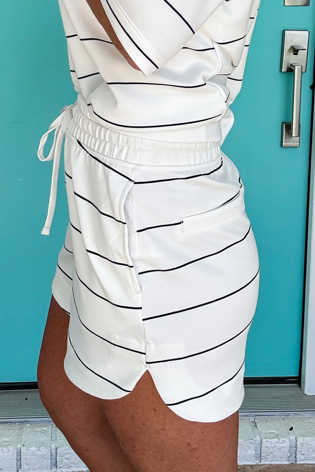 White Stripe Half Sleeve Tee Drawstring Shorts 2pcs Set