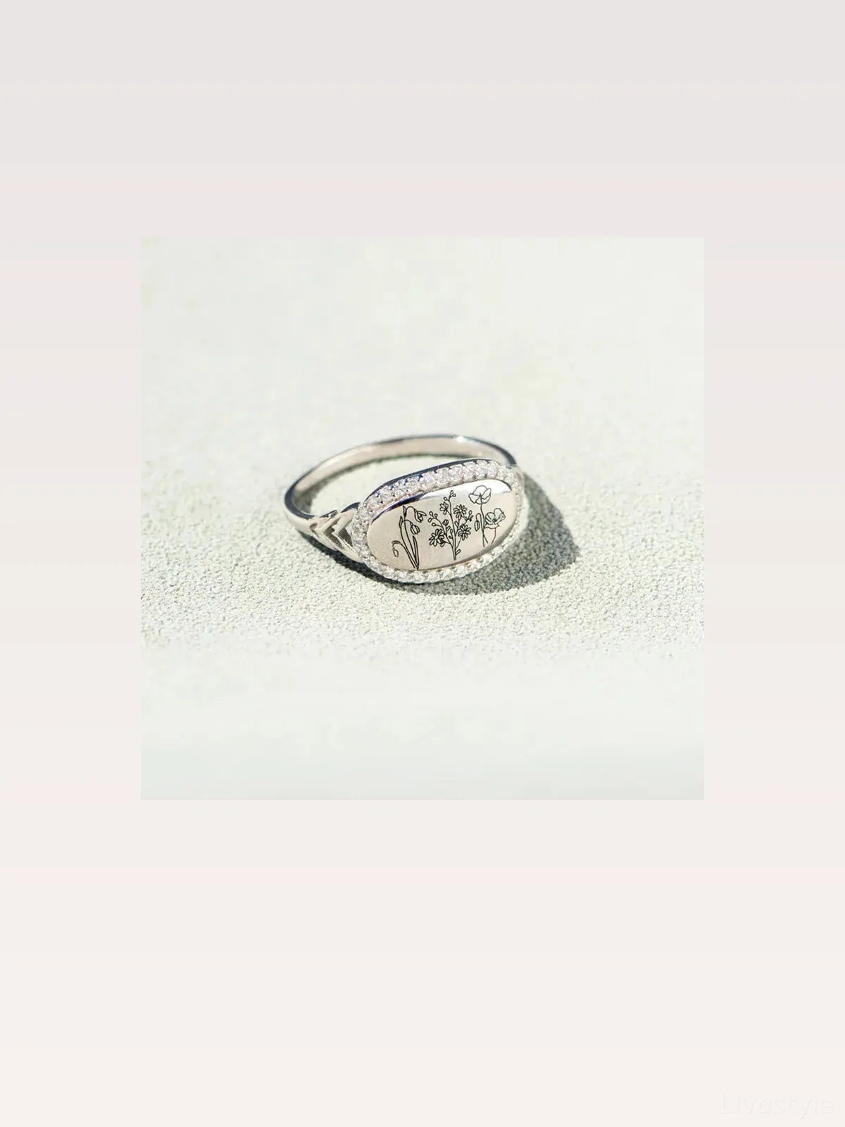 Flower Epoxy Inlaid Zircon Ring