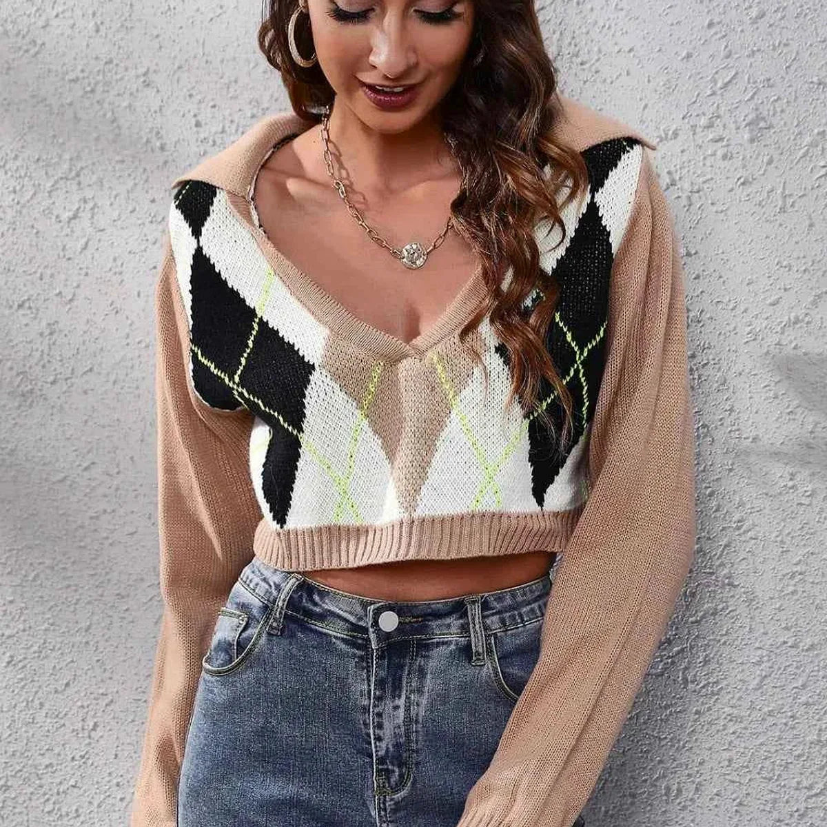 Argyle Geometric V-Neck Cropped Long Sleeve Sweater