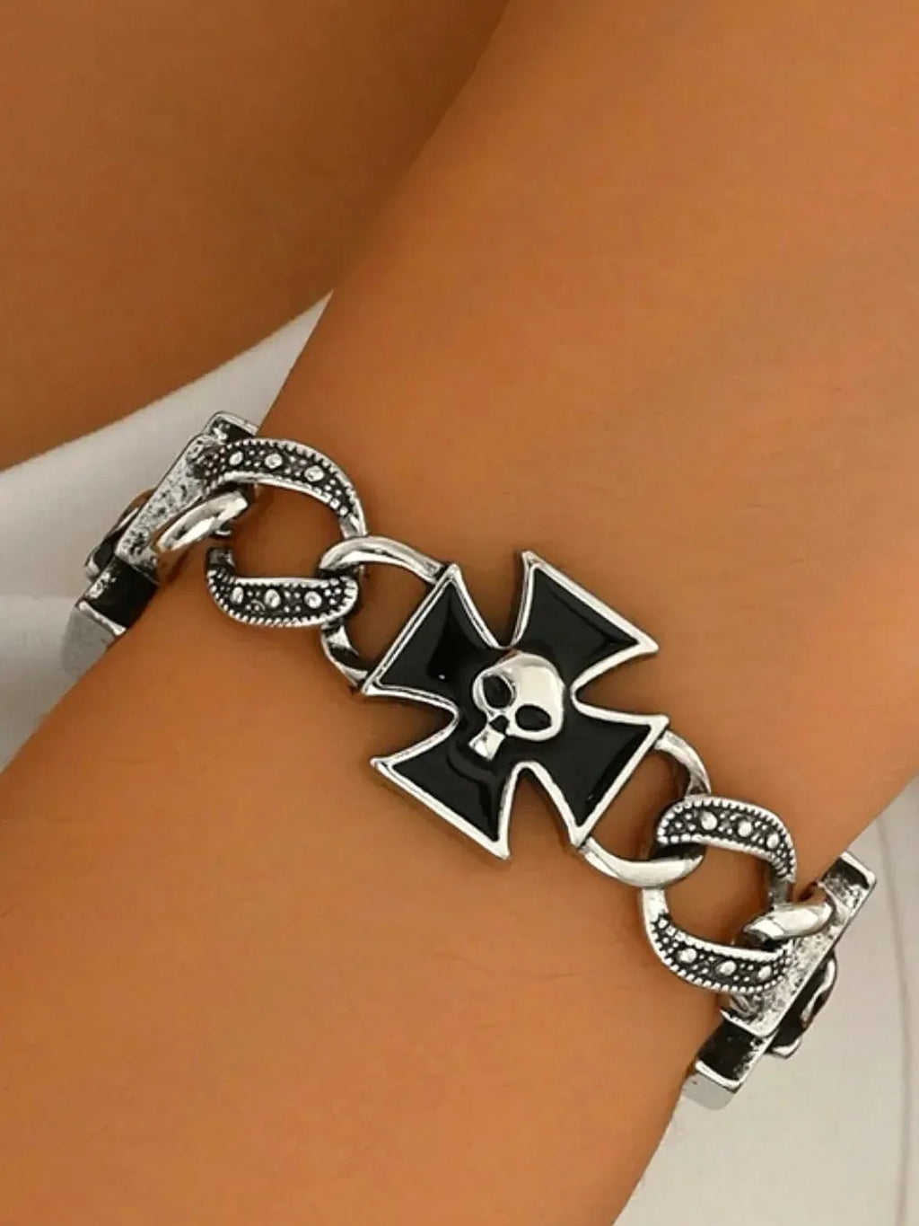 Gothic Skull and Cross Chain Bracelet