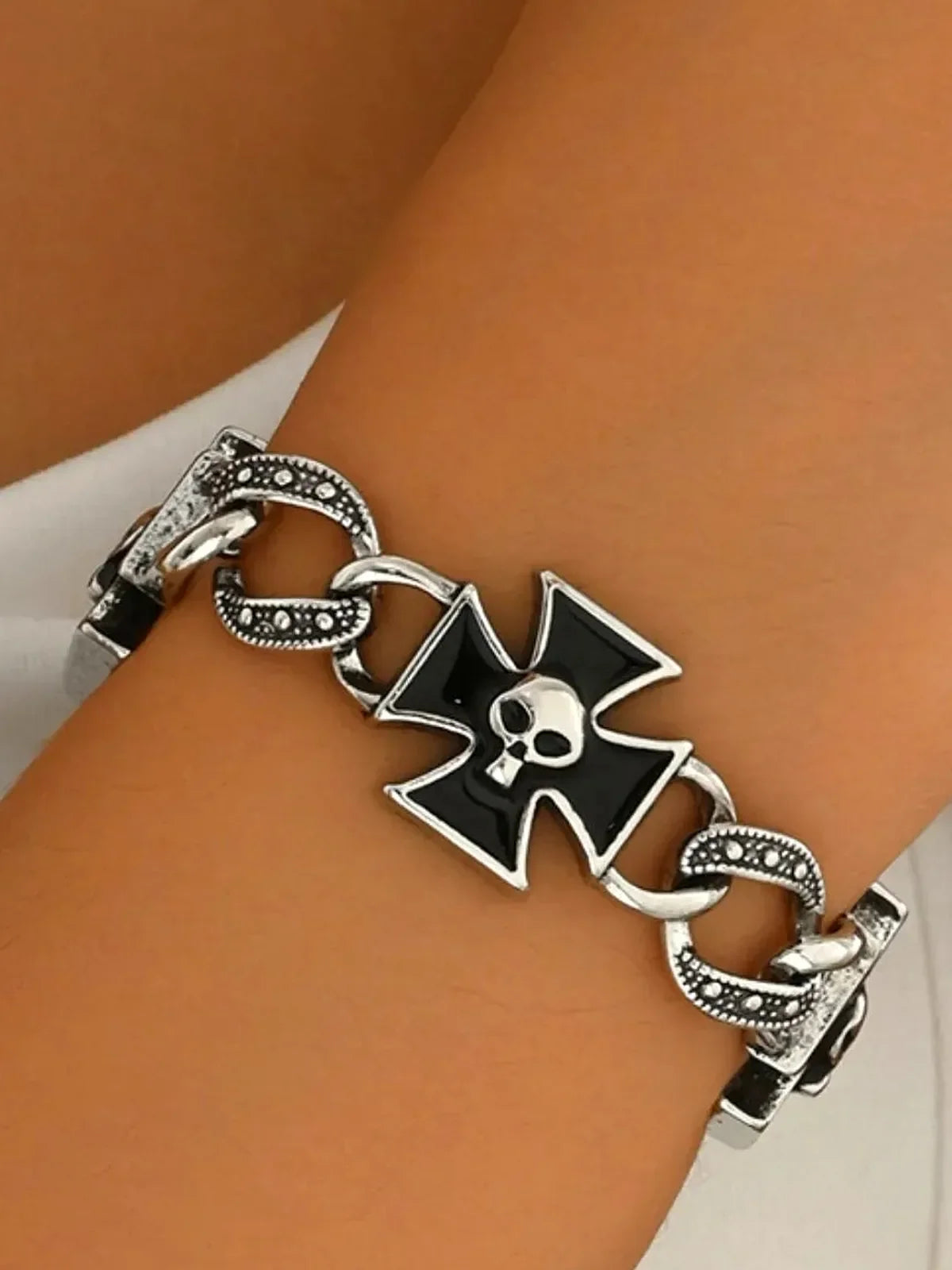 Gothic Skull and Cross Chain Bracelet