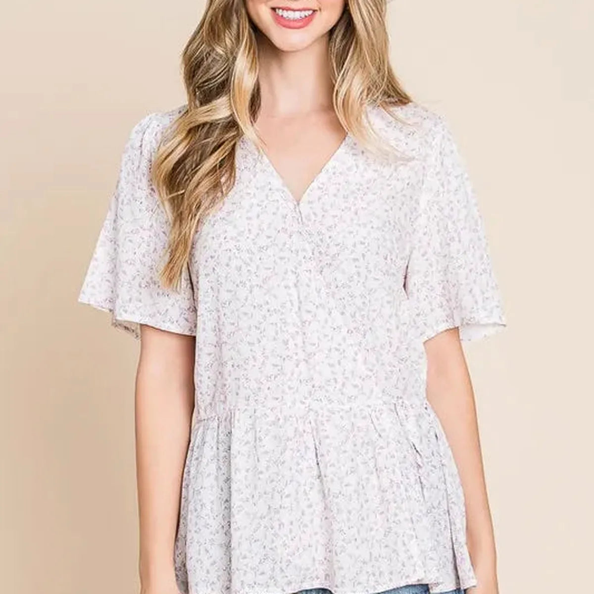 Ditsy Floral Print Wrap Blouse with V-Neck and Short Sleeves