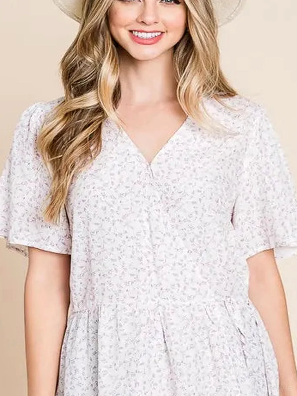 Ditsy Floral Print Wrap Blouse with V-Neck and Short Sleeves