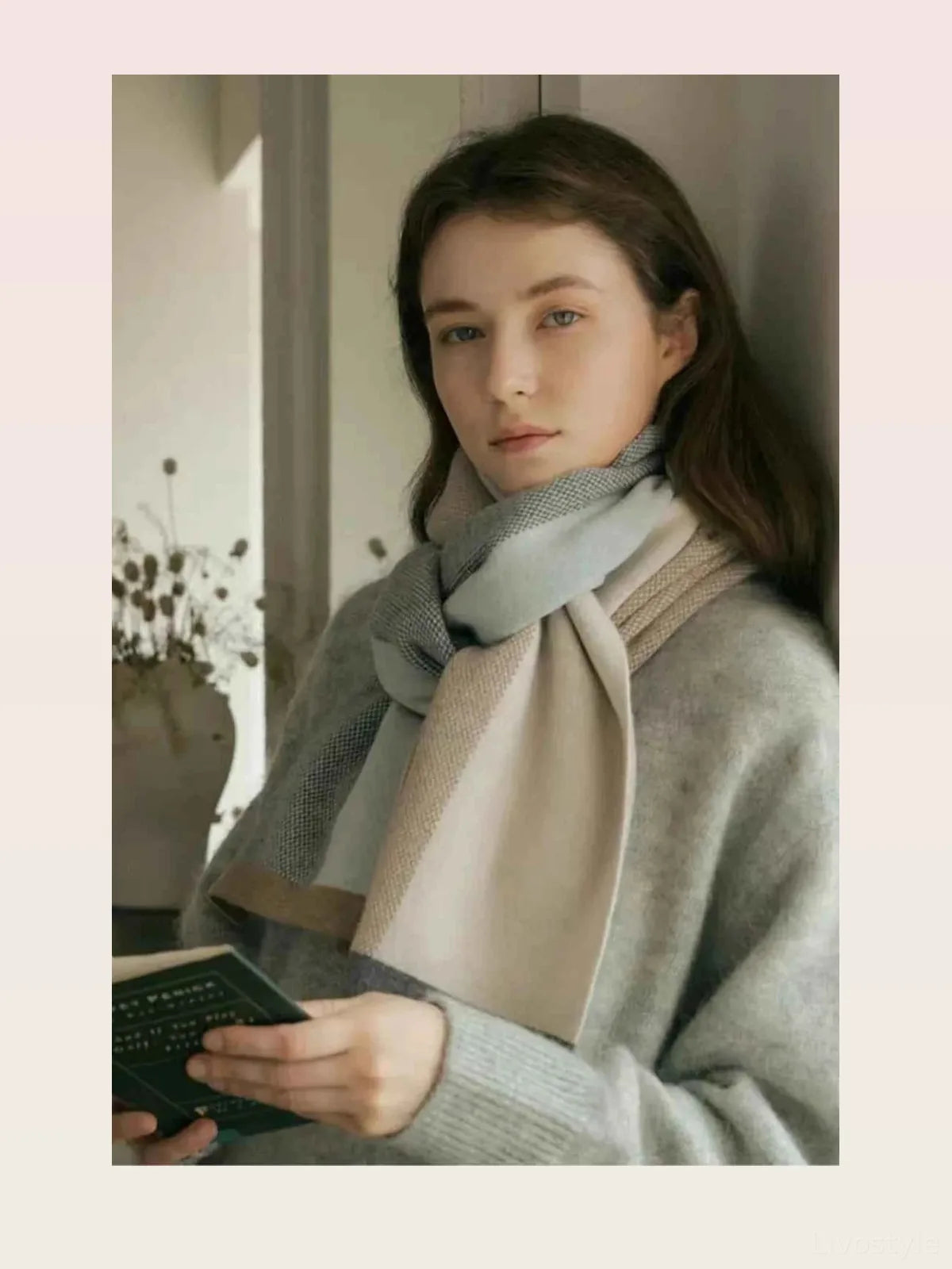Thermal Contrast Acrylic Scarf