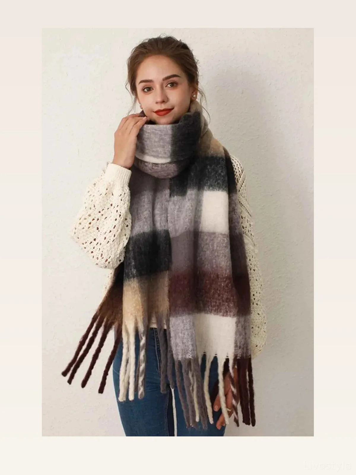 Thermal Fringe Contrast Plaid Scarf