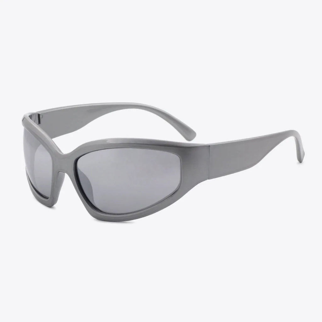 UV400 Polycarbonate Cat-Eye Sunglasses with Sporty Look